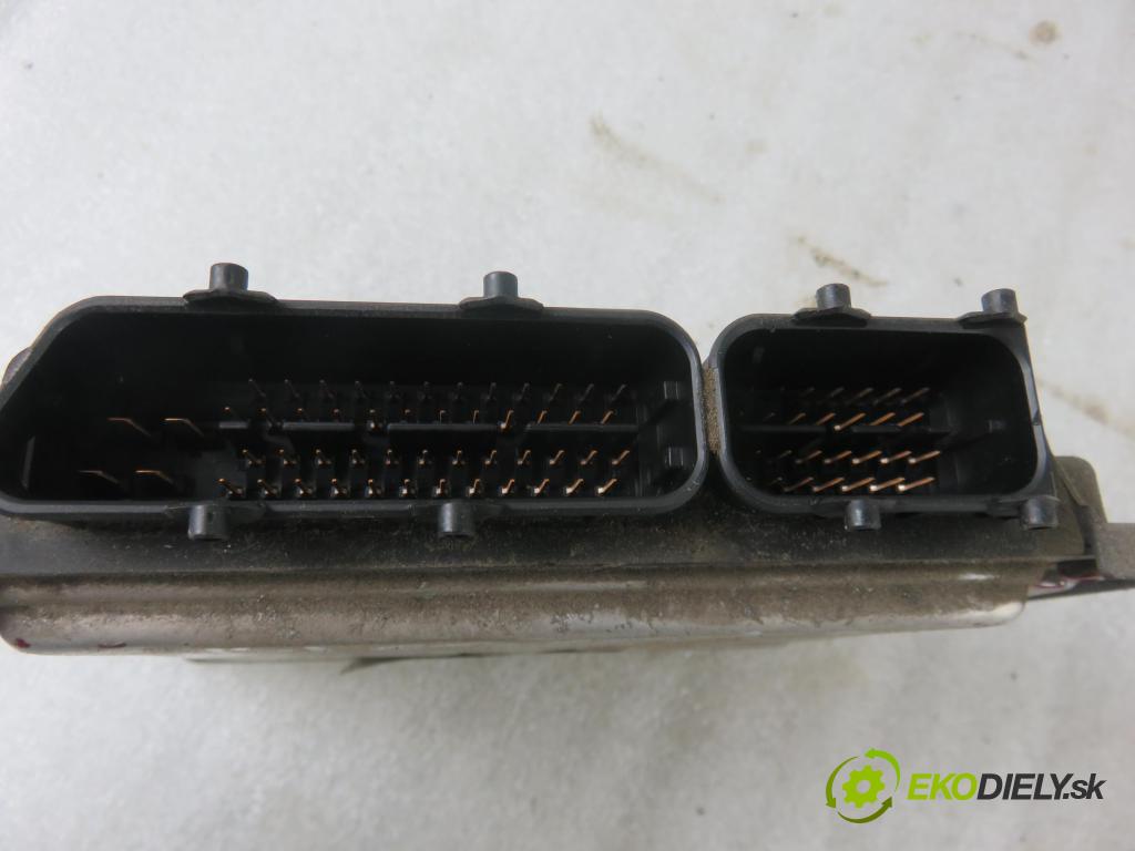 FIAT PANDA (169_) HB 2005 44,00 1.2 60 - 188 A4.000 1242,00 řídící jednotka motora 51793115 ; IAW4AFSP