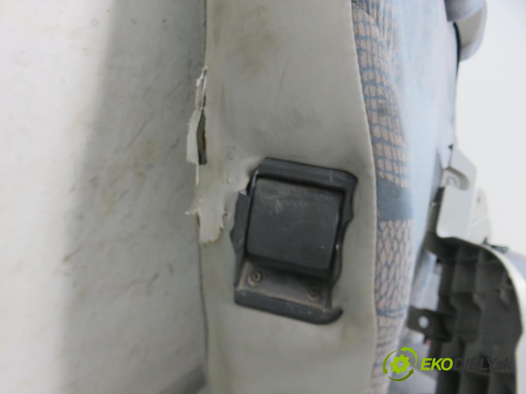 RENAULT TRAFIC II Autobus (JL) BUS 2004 74,00 1.9 dCI 100 (JL0C) - F9Q 760 1870,00 Sedadlo zadná