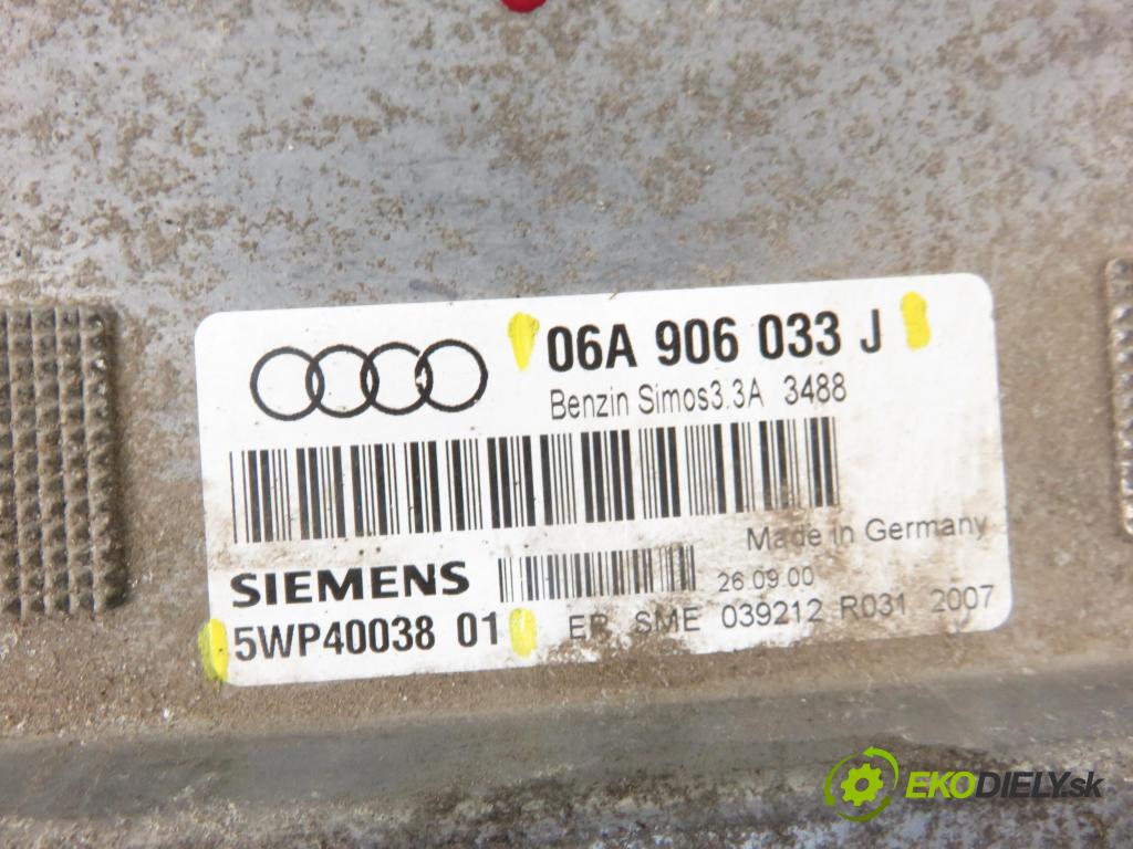 AUDI A3 (8L1) HB 2000 75,00 1.6 - AVU 1595,00 řídící jednotka motora 06A906033J ; 5WP4003801