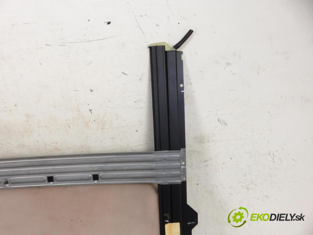 LAND ROVER RANGE ROVER SPORT (L320) SUV 2007 140,00 2.7 TDV6 4x4 190 - 276DT (PSA) 2720,00 střešní okno 4222395B (Okna karoserie)