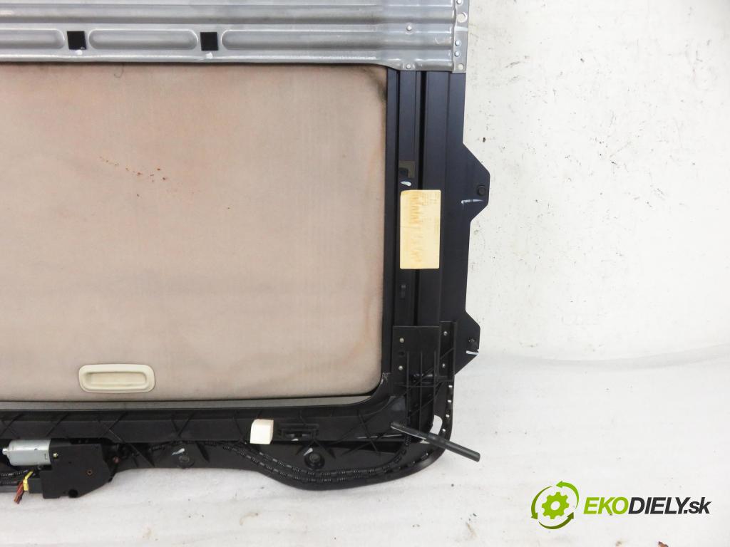 LAND ROVER RANGE ROVER SPORT (L320) SUV 2007 140,00 2.7 TDV6 4x4 190 - 276DT (PSA) 2720,00 střešní okno 4222395B (Okna karoserie)