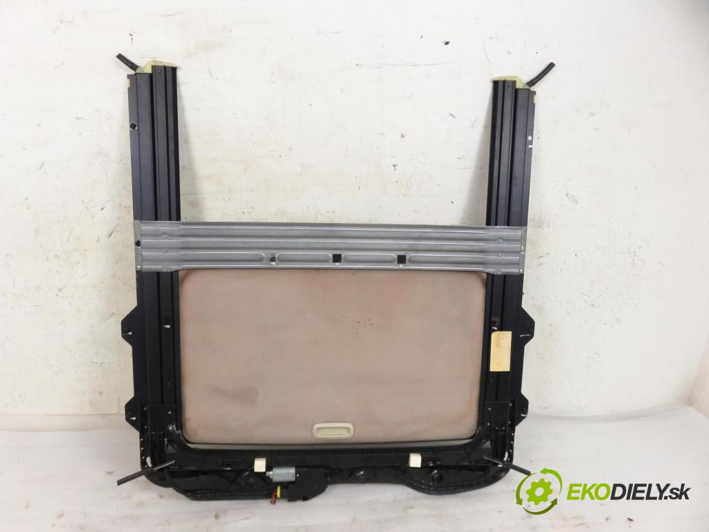 LAND ROVER RANGE ROVER SPORT (L320) SUV 2007 140,00 2.7 TDV6 4x4 190 - 276DT (PSA) 2720,00 střešní okno 4222395B (Okna karoserie)