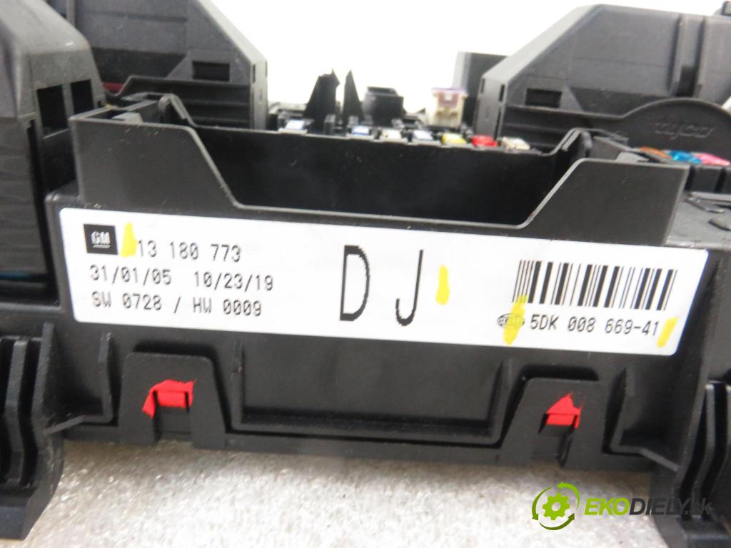 OPEL ASTRA H Kombi (A04) KOMBI 2005 110,00 1.9 CDTI - Z 19 DTH 1910,00 MODUL BSI 13180773DJ ; 5DK00866941