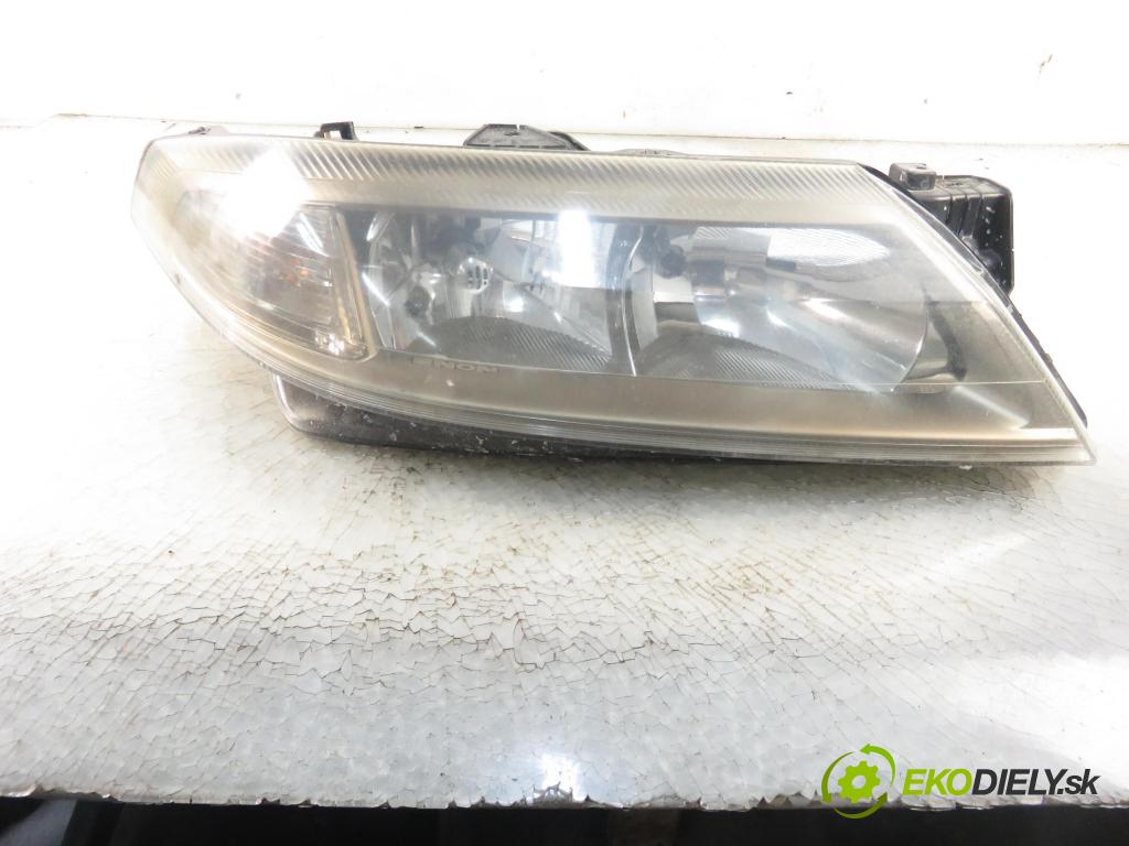 RENAULT LAGUNA II Grandtour (KG0/1_) KOMBI 2002 74,00 1.9 dCi 107 - F9Q 754 1870,00 Svetlo PP 8200163324