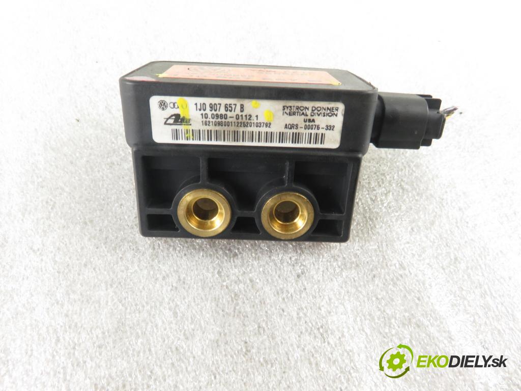 AUDI A3 (8L1) HB 2000 75,00 1.6 - AVU 1595,00 snímač ESP 1J0907657B ; 1J1907637B ; 10098001121