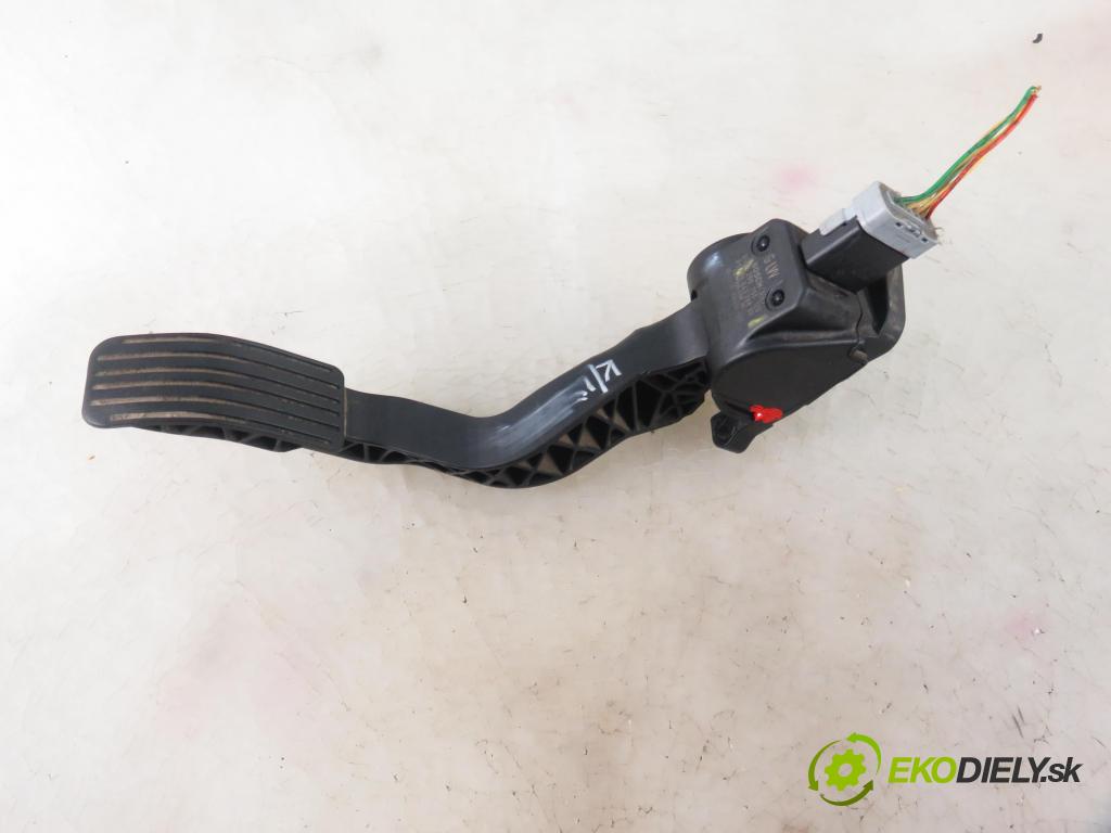 CITROEN C4 coupe (LA_) COUPE 2008 66,00 1.6 HDi - 9HX (DV6ATED4) 1560,00 Potenciometer plynu 0280755120 ; 9684378880 (Pedále)