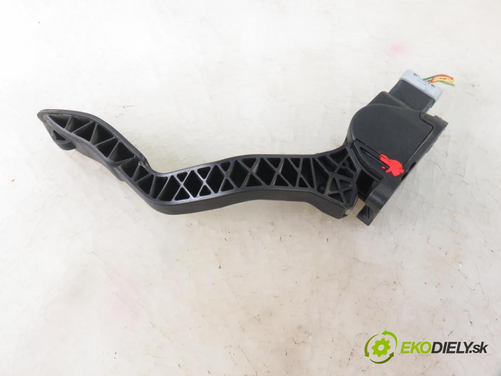 CITROEN C4 coupe (LA_) COUPE 2008 66,00 1.6 HDi - 9HX (DV6ATED4) 1560,00 Potenciometer plynu 0280755120 ; 9684378880 (Pedále)