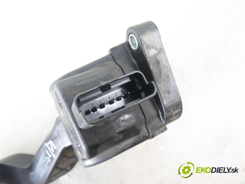 CITROEN C4 coupe (LA_) COUPE 2008 66,00 1.6 HDi - 9HX (DV6ATED4) 1560,00 Potenciometer plynu 0280755120 ; 9684378880 (Pedále)