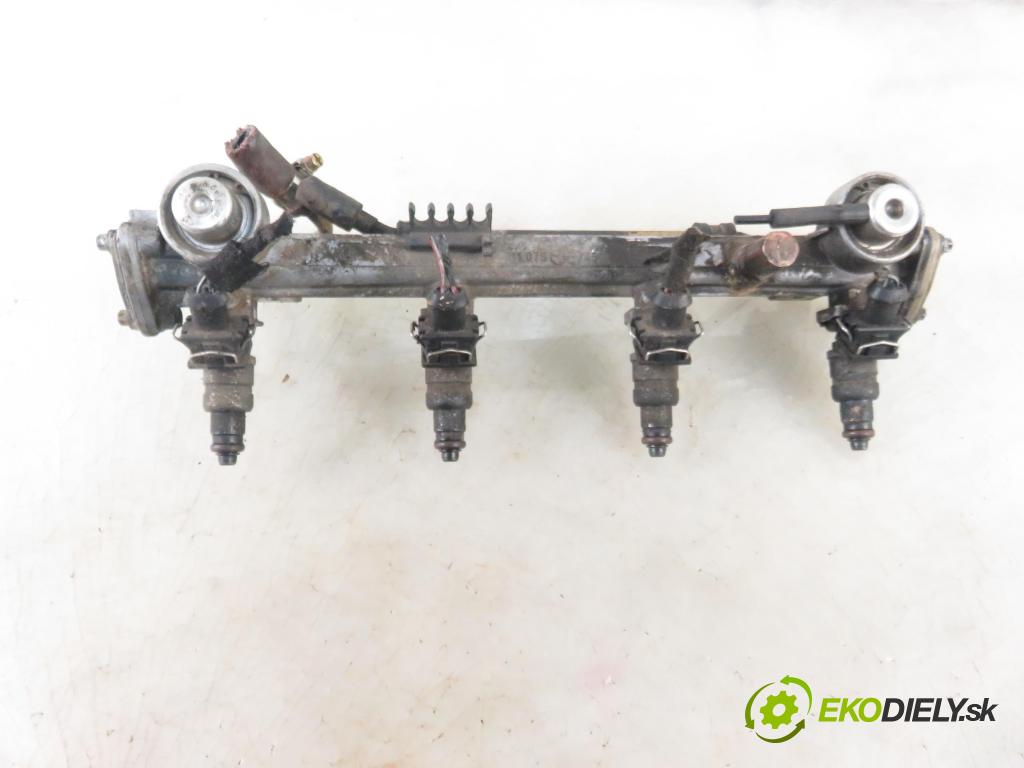 MERCEDES-BENZ KLASA C (W202) SEDAN 1995 90,00 C 180 (202.018) - M 111.920 1799,00 Lišta vstrekovacia 0000787423 (Vstrekovacie lišty)