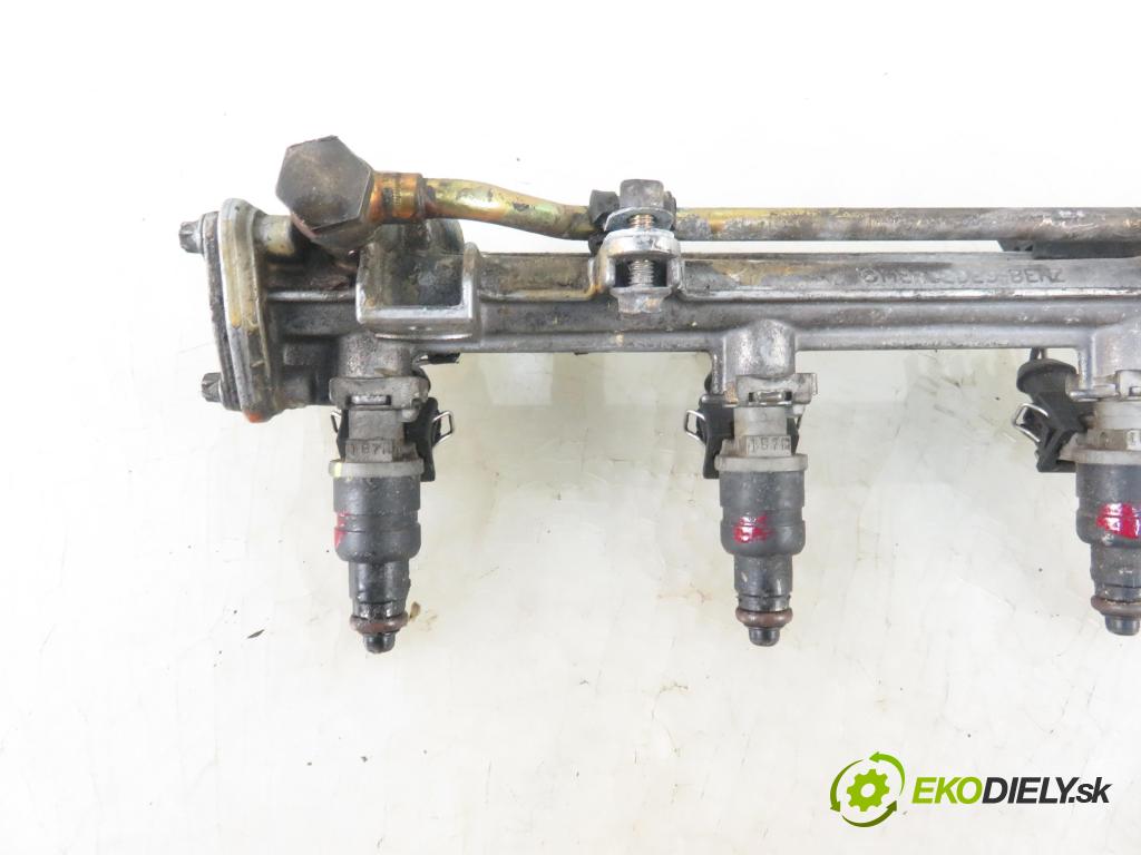 MERCEDES-BENZ KLASA C (W202) SEDAN 1995 90,00 C 180 (202.018) - M 111.920 1799,00 Lišta vstrekovacia 0000787423 (Vstrekovacie lišty)