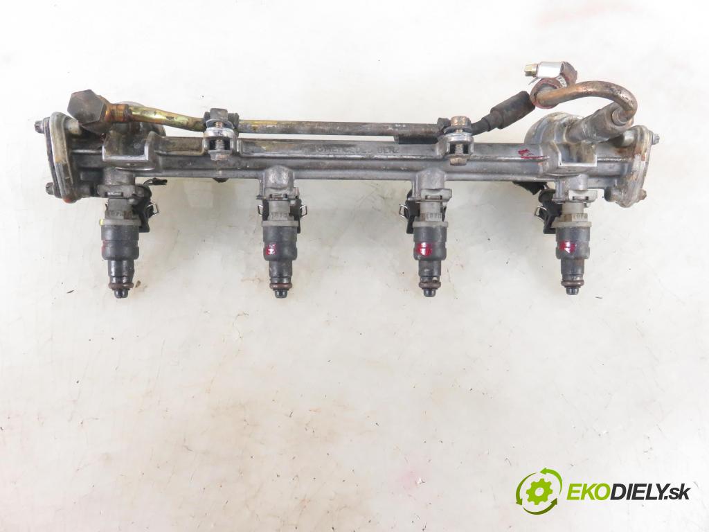 MERCEDES-BENZ KLASA C (W202) SEDAN 1995 90,00 C 180 (202.018) - M 111.920 1799,00 Lišta vstrekovacia 0000787423 (Vstrekovacie lišty)