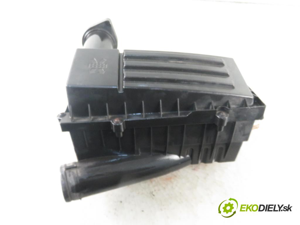 VW GOLF V (1K1) HB 2005 77,00 1.9 TDI PD 105 - BKC 1896,00 Obal filtra vzduchu 1K0129607P ; 1K0129601AE (Obaly filtrov vzduchu)