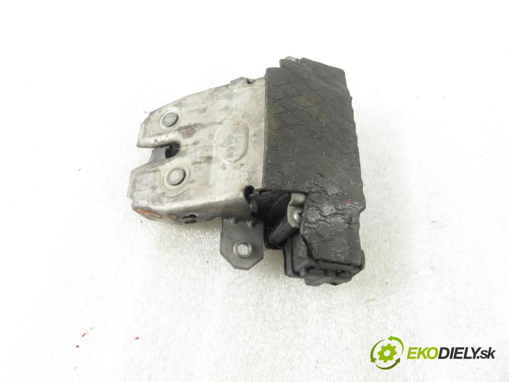 LAND ROVER RANGE ROVER SPORT (L320) SUV 2007 140,00 2.7 TDV6 4x4 190 - 276DT (PSA) 2720,00 zámok dveří kufr EL. FQR500130