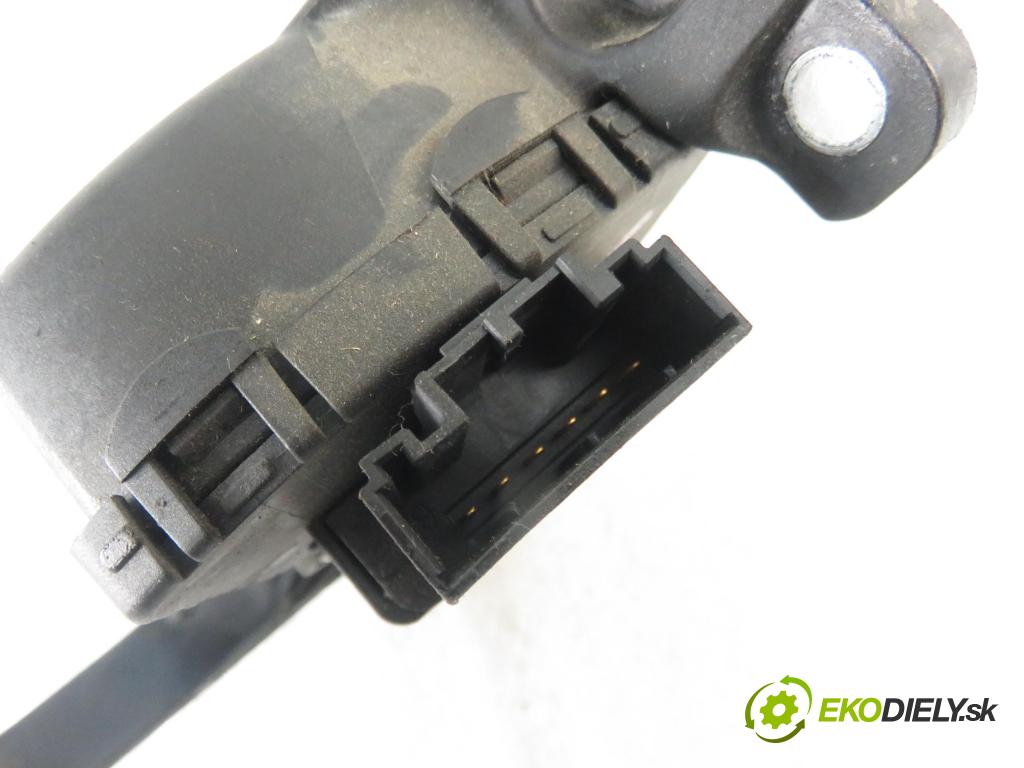 AUDI A6 Avant (4F5, C6) KOMBI 2007 120,00 2.7 TDI quattro - BSG 2698,00 Potenciometer plynu 4F1723523B ; 6PV00898406 (Pedále)