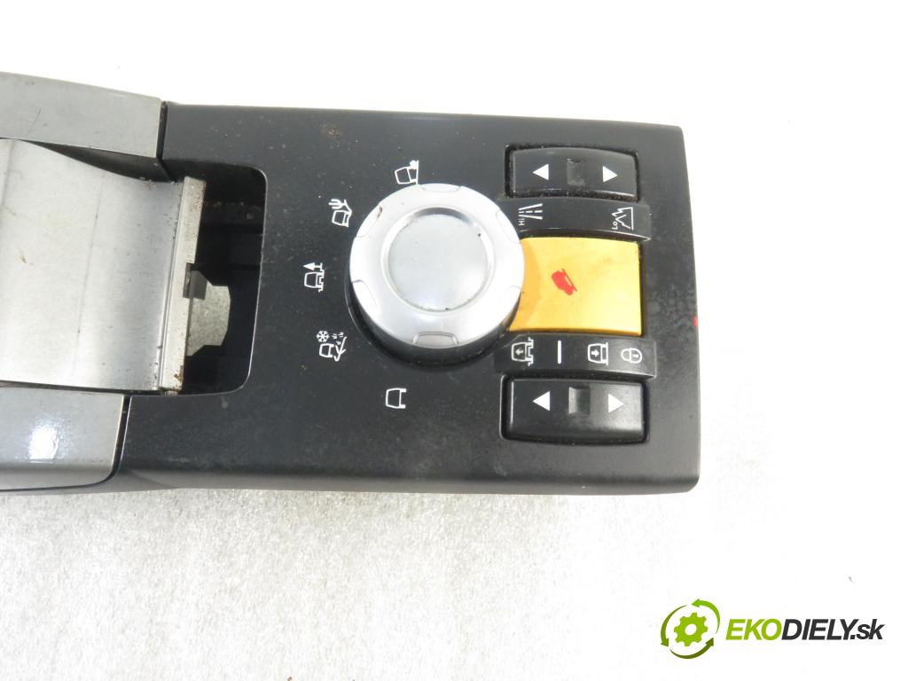 LAND ROVER RANGE ROVER SPORT (L320) SUV 2007 140,00 2.7 TDV6 4x4 190 - 276DT (PSA) 2720,00 palubná doska YUD501770