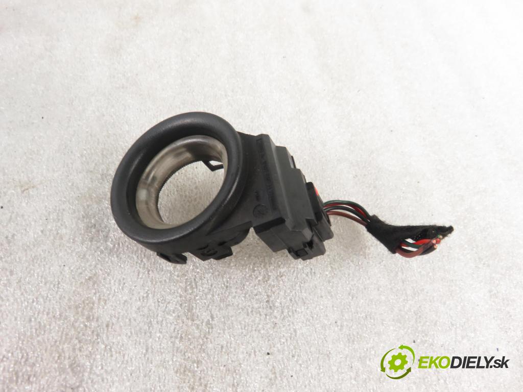 LAND ROVER RANGE ROVER SPORT (L320) SUV 2007 140,00 2.7 TDV6 4x4 190 - 276DT (PSA) 2720,00 spinačka 3M513F880AC (Spínacie skrinky a kľúče)