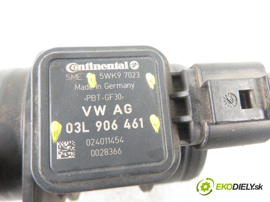 VW GOLF VI (5K1) HB 2012 77,00 1.6 TDI - CAYC 1598,00 váha vzduchu vzduchu 5WK97023 ; 03L906461