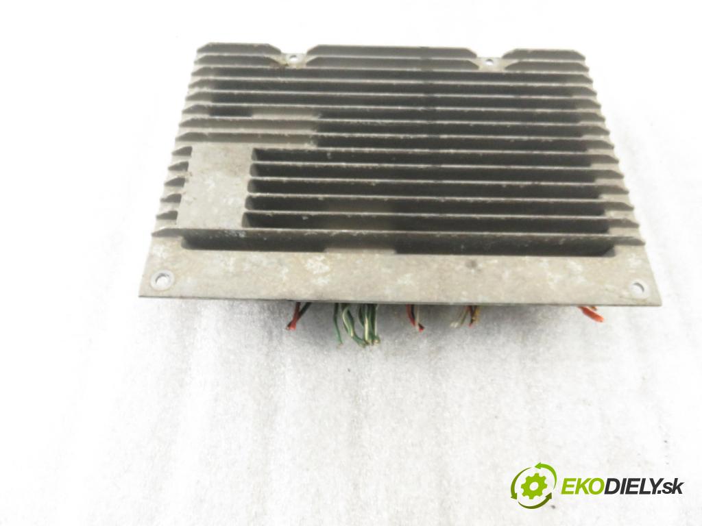 LAND ROVER RANGE ROVER SPORT (L320) SUV 2007 140,00 2.7 TDV6 4x4 190 - 276DT (PSA) 2720,00 Zosilňovač XQK500095 (Zosilňovače)