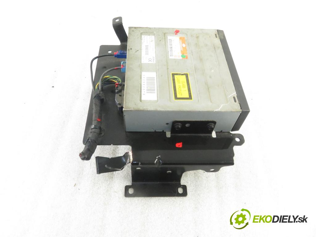 LAND ROVER RANGE ROVER SPORT (L320) SUV 2007 140,00 2.7 TDV6 4x4 190 - 276DT (PSA) 2720,00 čítač navigácie 4621008671 (Ostatné)