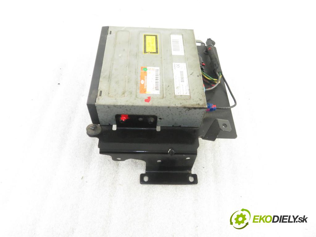 LAND ROVER RANGE ROVER SPORT (L320) SUV 2007 140,00 2.7 TDV6 4x4 190 - 276DT (PSA) 2720,00 čítač navigácie 4621008671 (Ostatné)