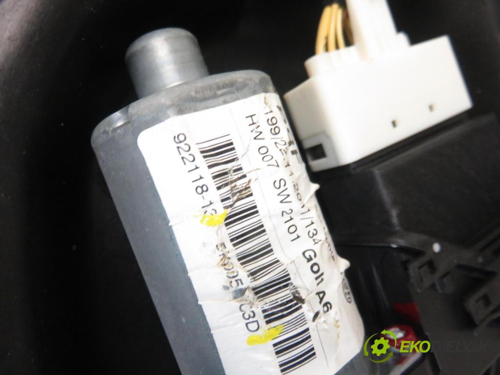 VW GOLF VI (5K1) HB 2012 77,00 1.6 TDI - CAYC 1598,00 Mechanizmus okien 5K0959703D ; 5K4839729J ; 5K4839755L