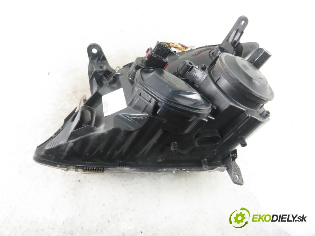 OPEL VECTRA C GTS (Z02) LIFTBACK 2004 90,00 1.8 16V 122 - Z 18 XE 1796,00 Svetlo PP