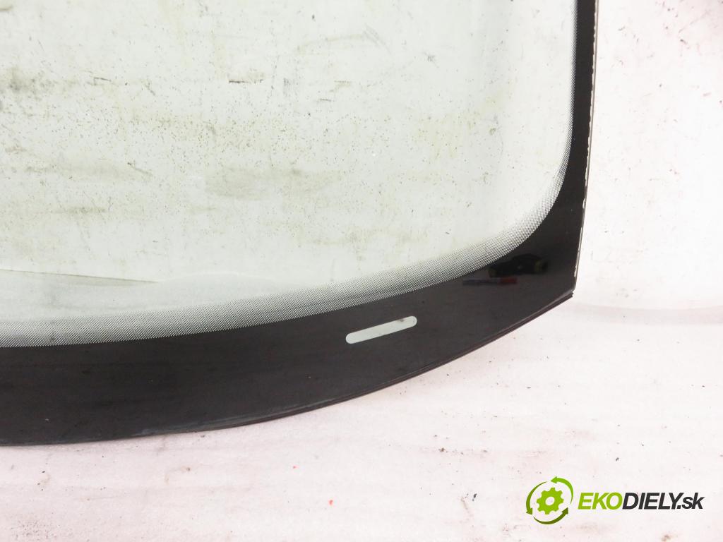 VW GOLF VI (5K1) HB 2012 77,00 1.6 TDI - CAYC 1598,00 Okno čelná