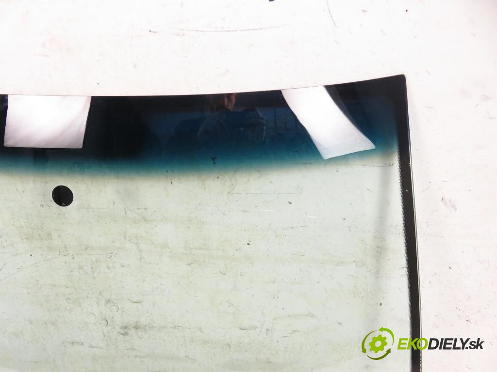 VW GOLF VI (5K1) HB 2012 77,00 1.6 TDI - CAYC 1598,00 Okno čelná