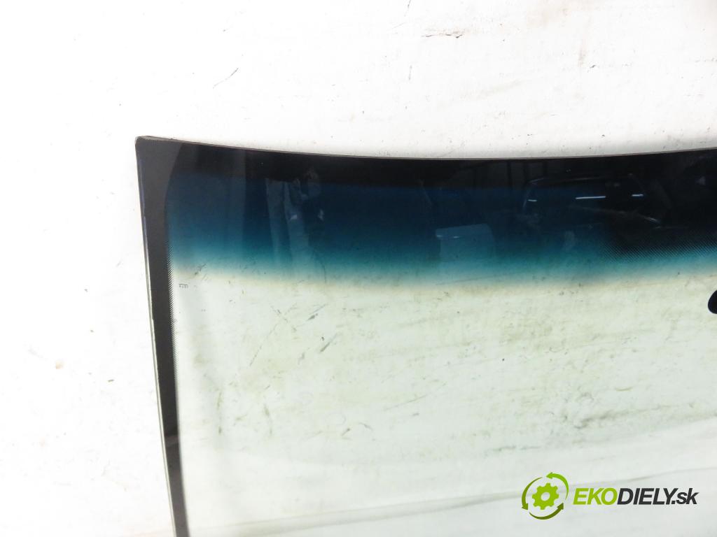 VW GOLF VI (5K1) HB 2012 77,00 1.6 TDI - CAYC 1598,00 Okno čelná