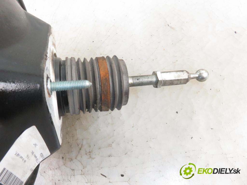 AUDI A6 Avant (4F5, C6) KOMBI 2007 120,00 2.7 TDI quattro - BSG 2698,00 Posilovač 4F0612105G (Servočerpadlá, pumpy riadenia)