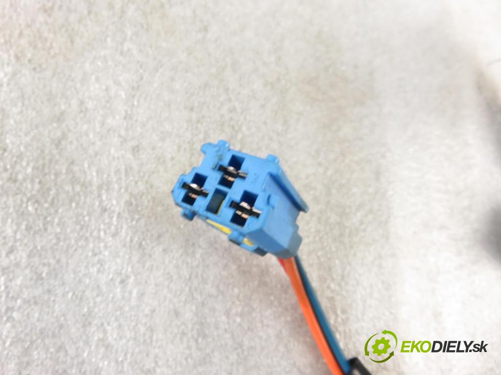 CITROEN BERLINGO / BERLINGO FIRST nadwozie wielkoprzestrzenne (MPV) KOMBIVAN 2006 66,00 1.6 HDI 90 - 9HX (DV6ATED4) 1560,00 spinačka 9663123280 (Spínacie skrinky a kľúče)