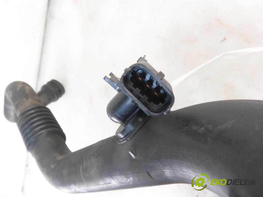 RENAULT MEGANE II (BM0/1_, CM0/1_) HB 2005 63,00 1.5 dCi 86 - K9K 724 1461,00 Rúra intercoolera turba 8200527670 ; 0281002566