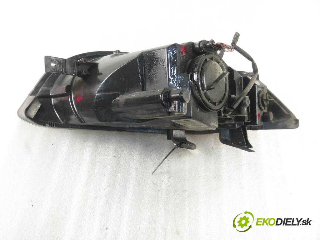 MITSUBISHI COLT VI (Z3_A, Z2_A) HB 2009 70,00 1.3 MIVEC 95 - 4A90 1332,00 Svetlo LP 8301B179