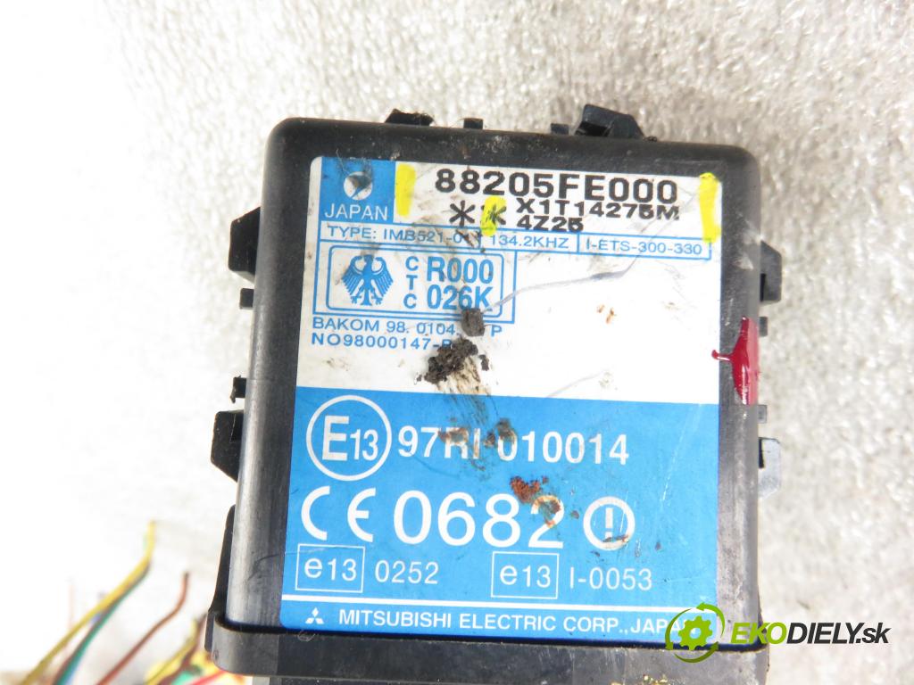 SUBARU IMPREZA kombi (GG) KOMBI 2005 0,00 1.6 AWD - EJ161 1597,00 spinačka 88215AE010 ; X1T25571 ; 88205FE000 (Spínacie skrinky a kľúče)