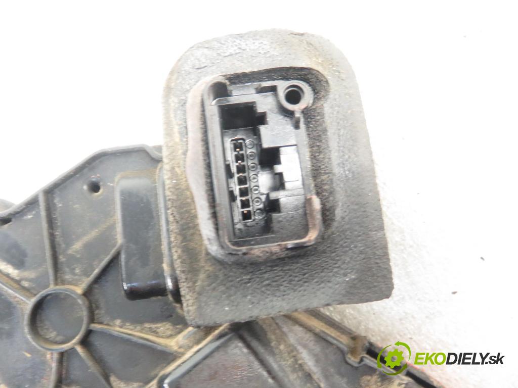 VW POLO (6R, 6C) HB 2010 44,00 1.2 - CGPB 1198,00 zámok 5K1837015B