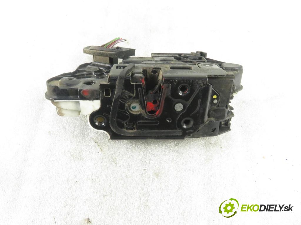 VW POLO (6R, 6C) HB 2010 44,00 1.2 - CGPB 1198,00 zámok 5K1837015B