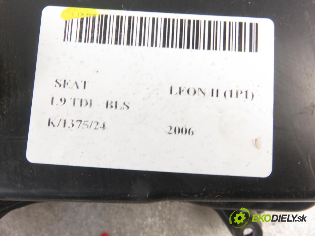 SEAT LEON (1P1) HB 2006 77,00 1.9 TDI - BLS 1896,00 mechanismus oken 1PO867435 ; 1K0959793M ; 1T0959701G