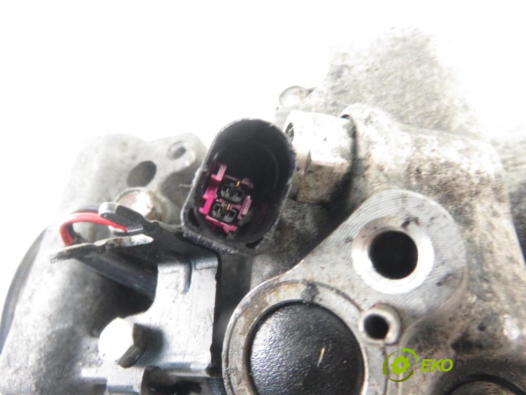 AUDI A6 Avant (4B5, C5) KOMBI 2003 132,00 2.5 TDI quattro - BAU 2496,00 KOMPRESOR: klimatizácie  (Kompresory klimatizácie)