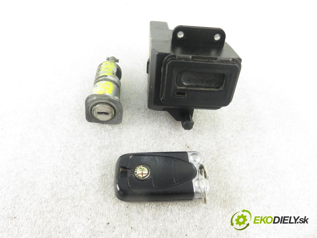 ALFA ROMEO 159 Sportwagon (939_) KOMBI 2007 110,00 1.9 JTDM 16V - 939 A2.000 1910,00 spinačka 1560616200 (Spínacie skrinky a kľúče)