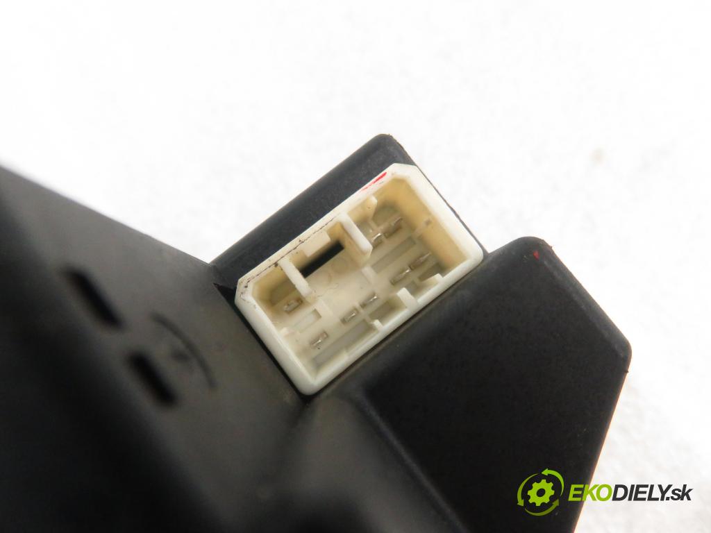 ALFA ROMEO 159 Sportwagon (939_) KOMBI 2007 110,00 1.9 JTDM 16V - 939 A2.000 1910,00 spinačka 1560616200 (Spínacie skrinky a kľúče)