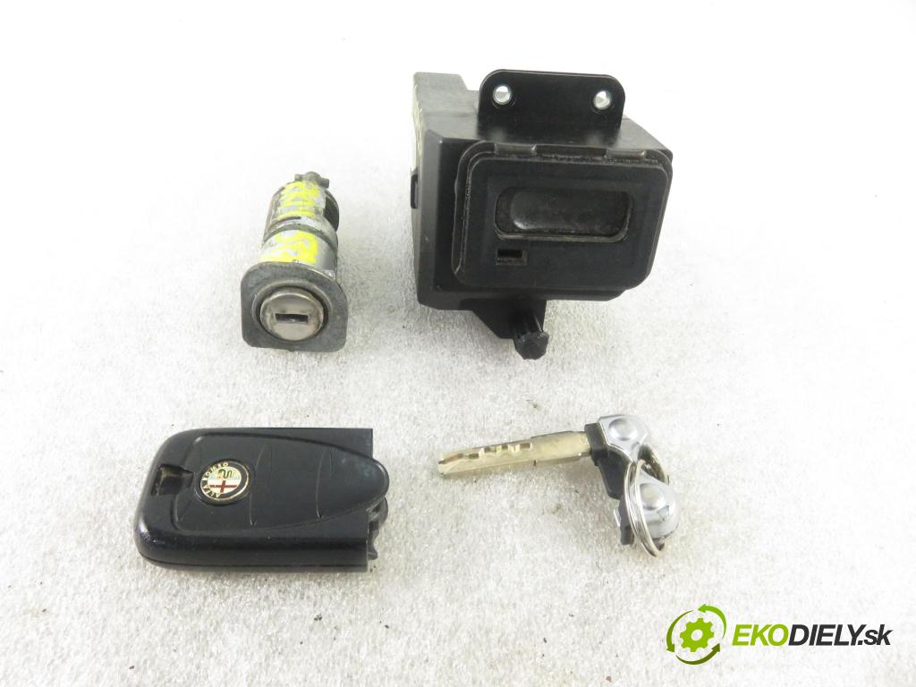 ALFA ROMEO 159 Sportwagon (939_) KOMBI 2007 110,00 1.9 JTDM 16V - 939 A2.000 1910,00 spinačka 1560616200 (Spínacie skrinky a kľúče)