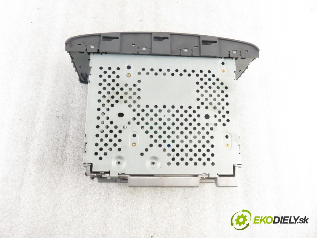 TOYOTA AVENSIS Kombi (_T25_) KOMBI 2004 85,00 2.0 D-4D 116 - 1CD-FTV 1995,00 RADIO CD Modul 8612005080