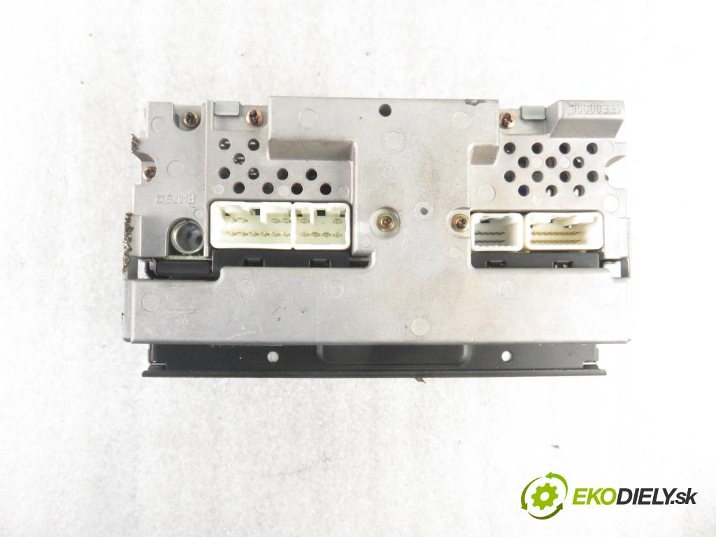 TOYOTA AVENSIS Kombi (_T25_) KOMBI 2004 85,00 2.0 D-4D 116 - 1CD-FTV 1995,00 RADIO CD Modul 8612005080