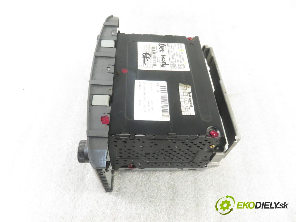 TOYOTA AVENSIS Kombi (_T25_) KOMBI 2004 85,00 2.0 D-4D 116 - 1CD-FTV 1995,00 RADIO CD Modul 8612005080