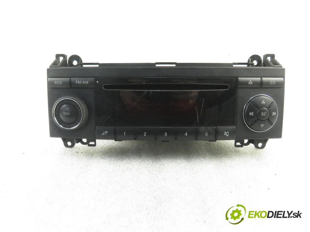 MERCEDES-BENZ KLASA A (W169) MINIVAN 2006 70,00 A 150 (169.031, 169.331) - M 266.920 1498,00 RADIO CD A1698200486