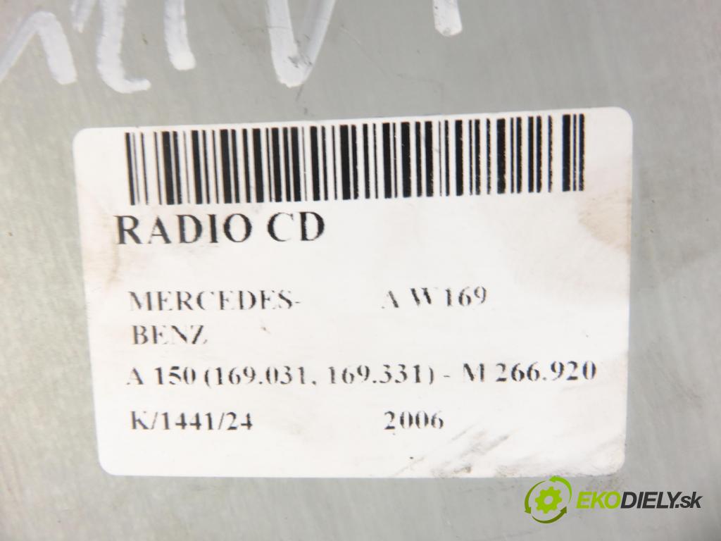 MERCEDES-BENZ KLASA A (W169) MINIVAN 2006 70,00 A 150 (169.031, 169.331) - M 266.920 1498,00 RADIO CD A1698200486