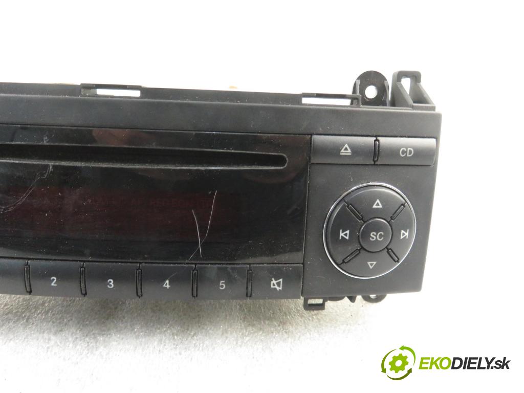 MERCEDES-BENZ KLASA A (W169) MINIVAN 2006 70,00 A 150 (169.031, 169.331) - M 266.920 1498,00 RADIO CD A1698200486