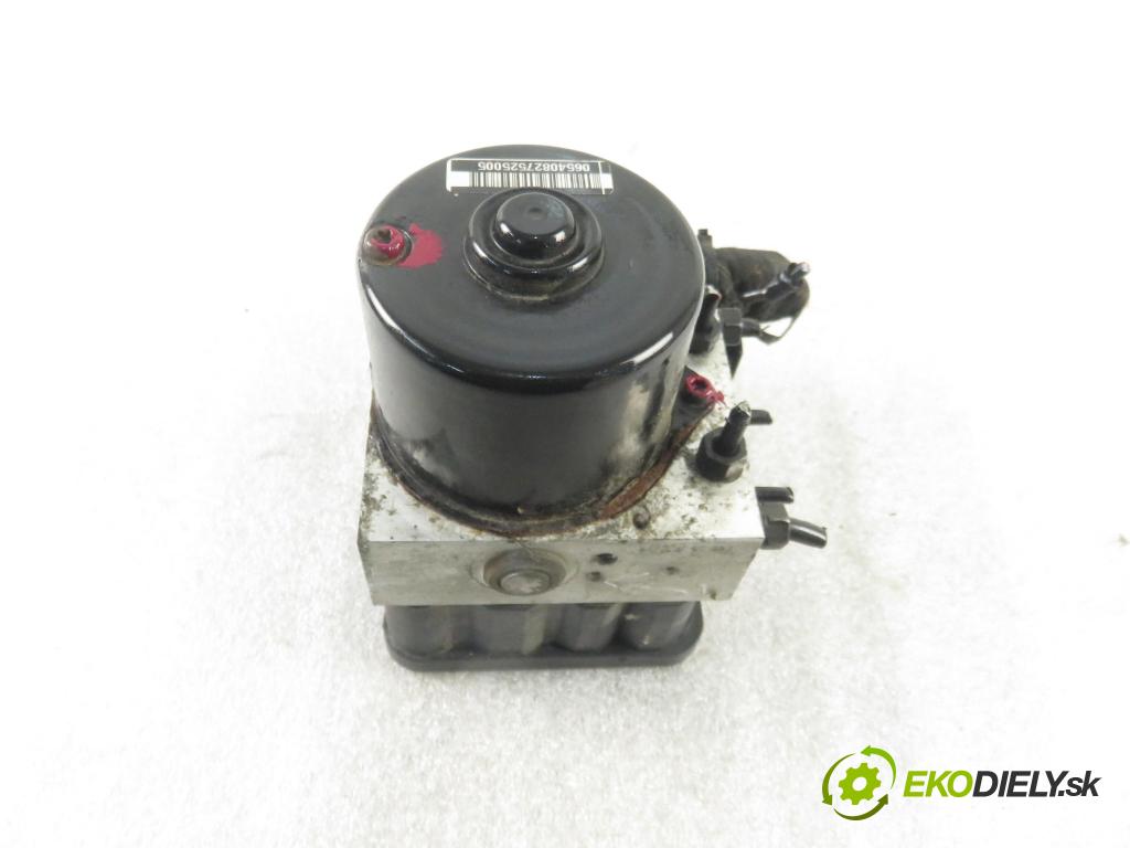 AUDI A3 (8L1) HB 2000 75,00 1.6 - AVU 1595,00 Pumpa ABS 1J0614517E ; 1C0907379E ; 10096003133 (Pumpy ABS)