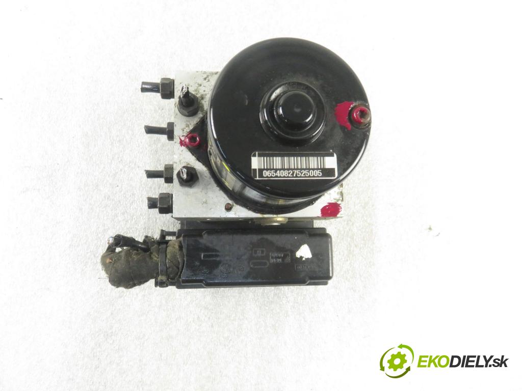 AUDI A3 (8L1) HB 2000 75,00 1.6 - AVU 1595,00 Pumpa ABS 1J0614517E ; 1C0907379E ; 10096003133 (Pumpy ABS)