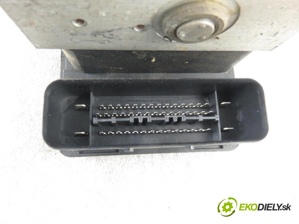 AUDI A3 (8L1) HB 2000 75,00 1.6 - AVU 1595,00 Pumpa ABS 1J0614517E ; 1C0907379E ; 10096003133 (Pumpy ABS)